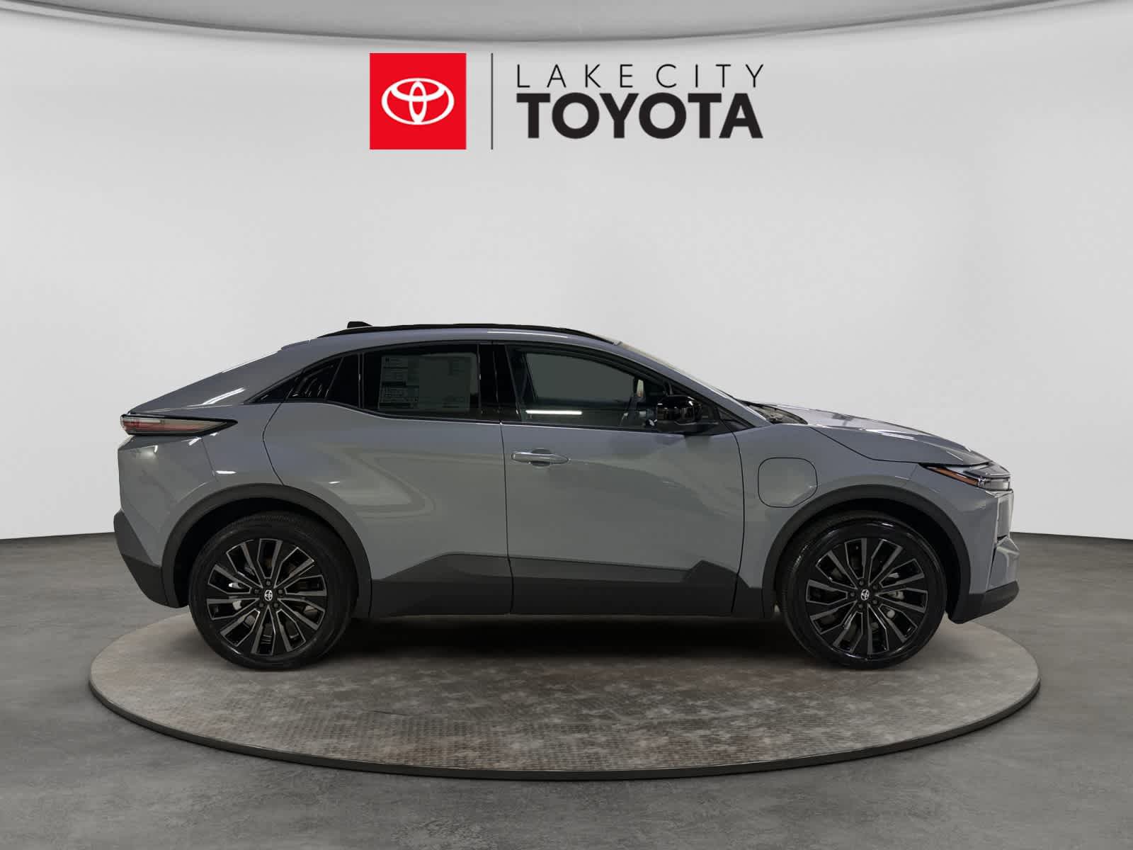 New 2026 Toyota C-HR AWD/4WD image 7
