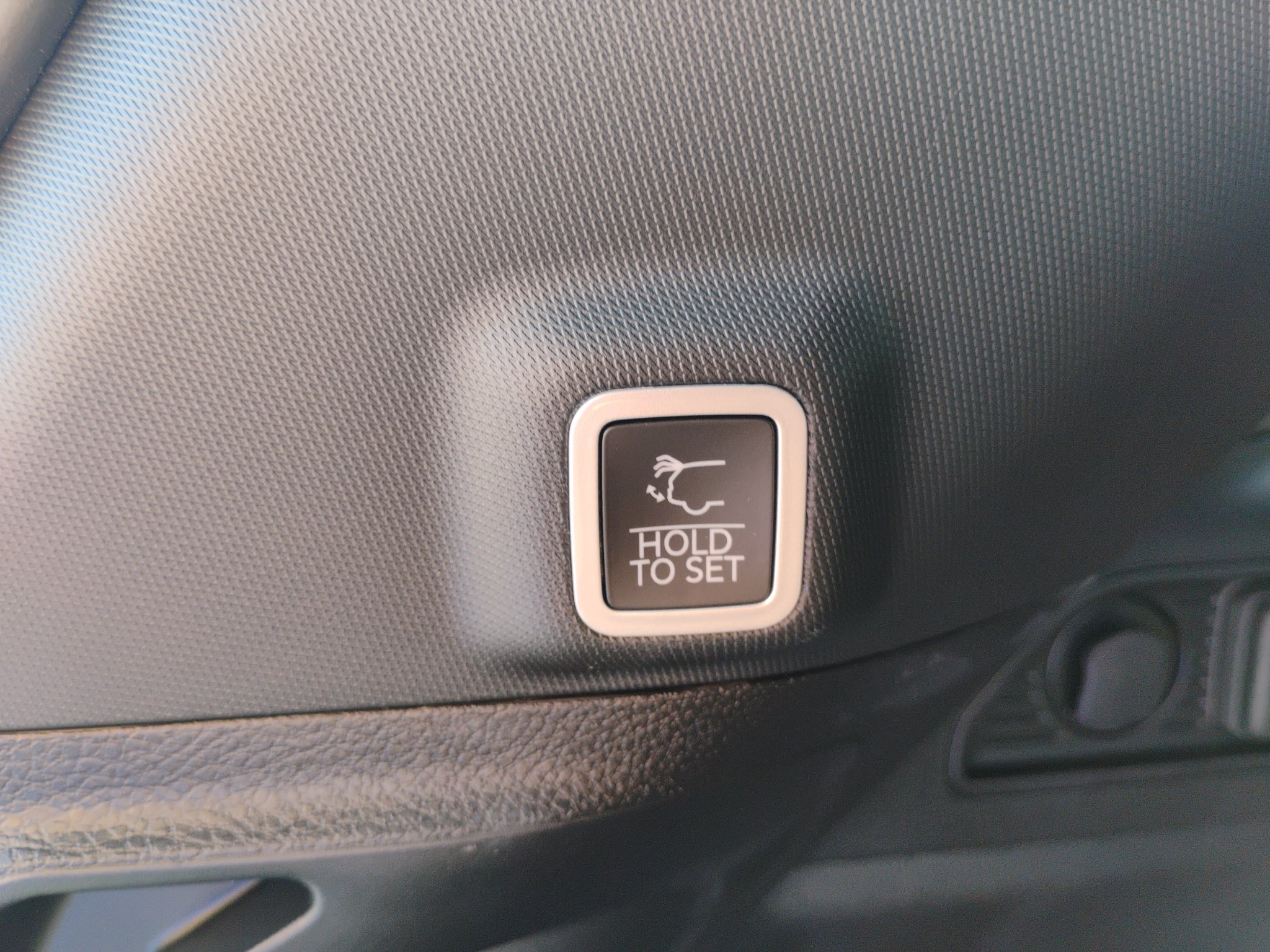 New 2027 Jeep Grand Cherokee Altitude AWD/4WD image 15