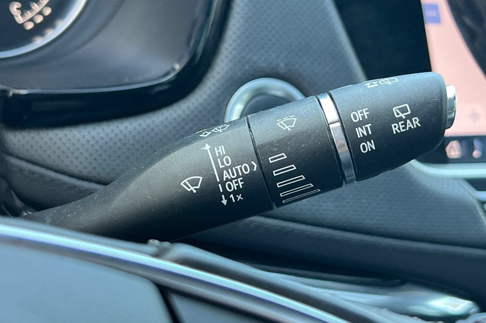 Used 2024 Cadillac XT5 Premium Luxury FWD image 36