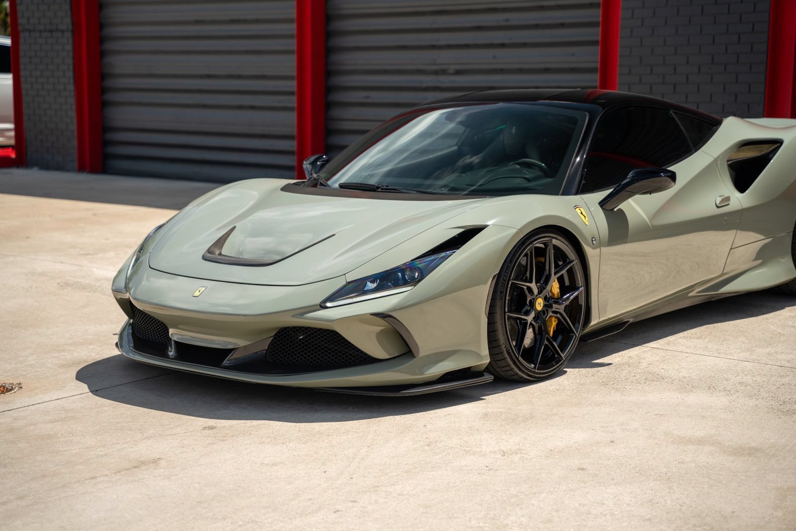 Used 2020 Ferrari F8 Tributo RWD image 3