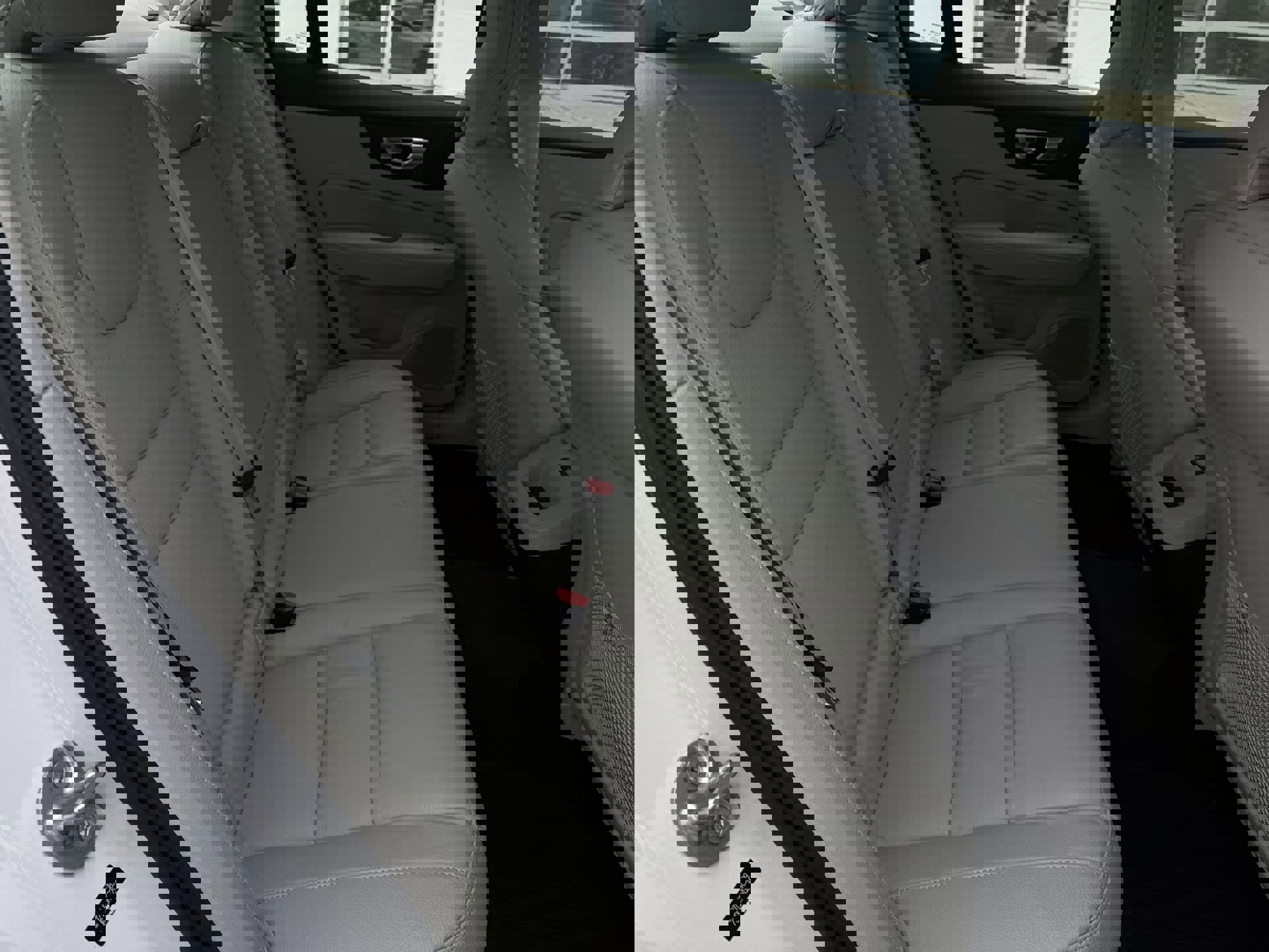 Used 2024 Volvo S60 B5 Plus w/ Climate Package image 28