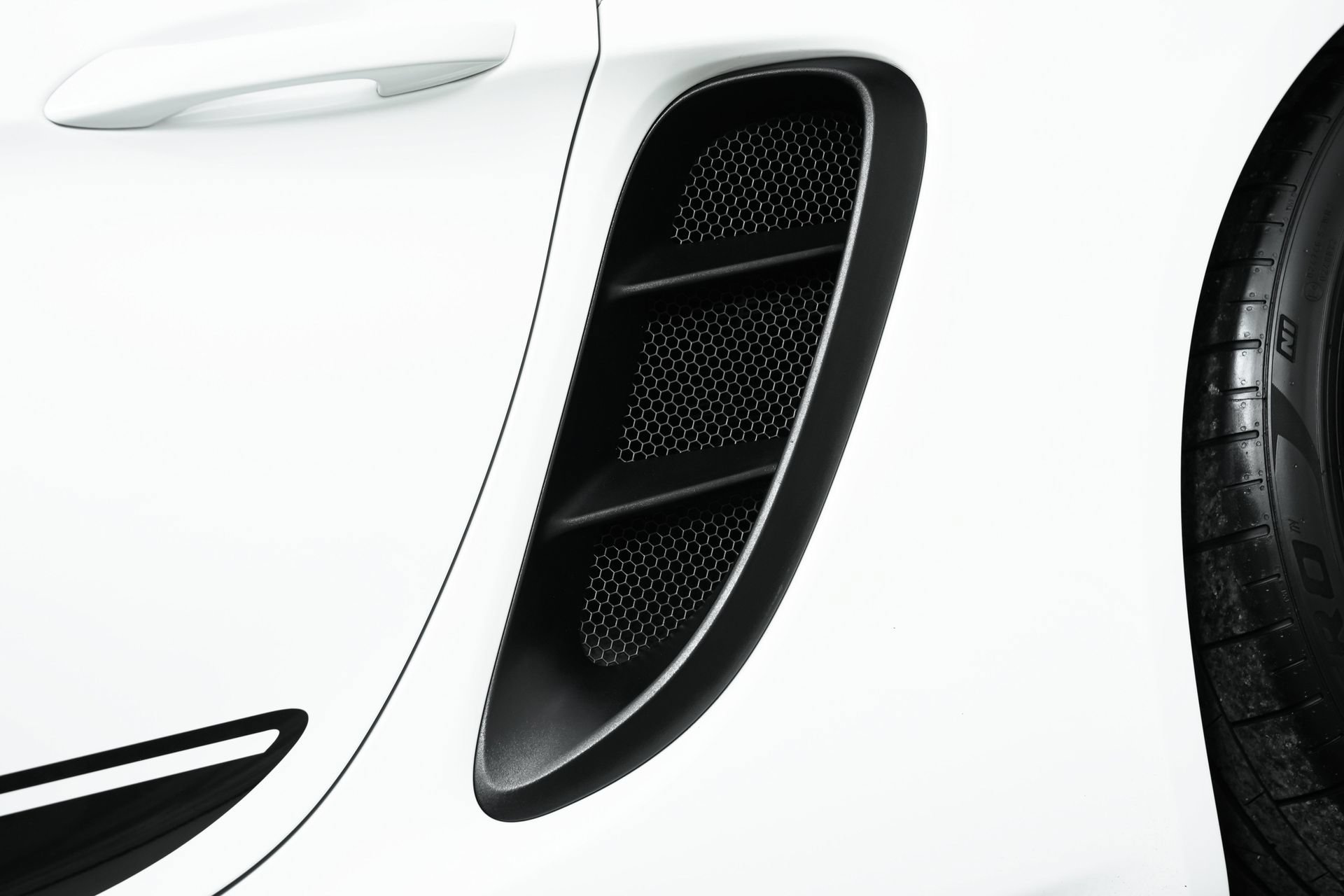Used 2025 Porsche 718 Cayman RWD image 52