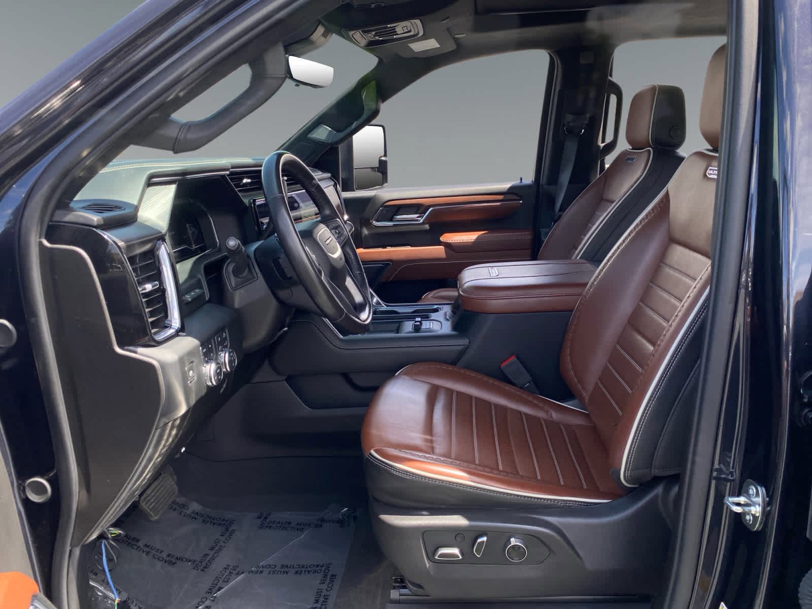 Used 2024 GMC Sierra 2500 Denali Ultimate AWD/4WD image 9