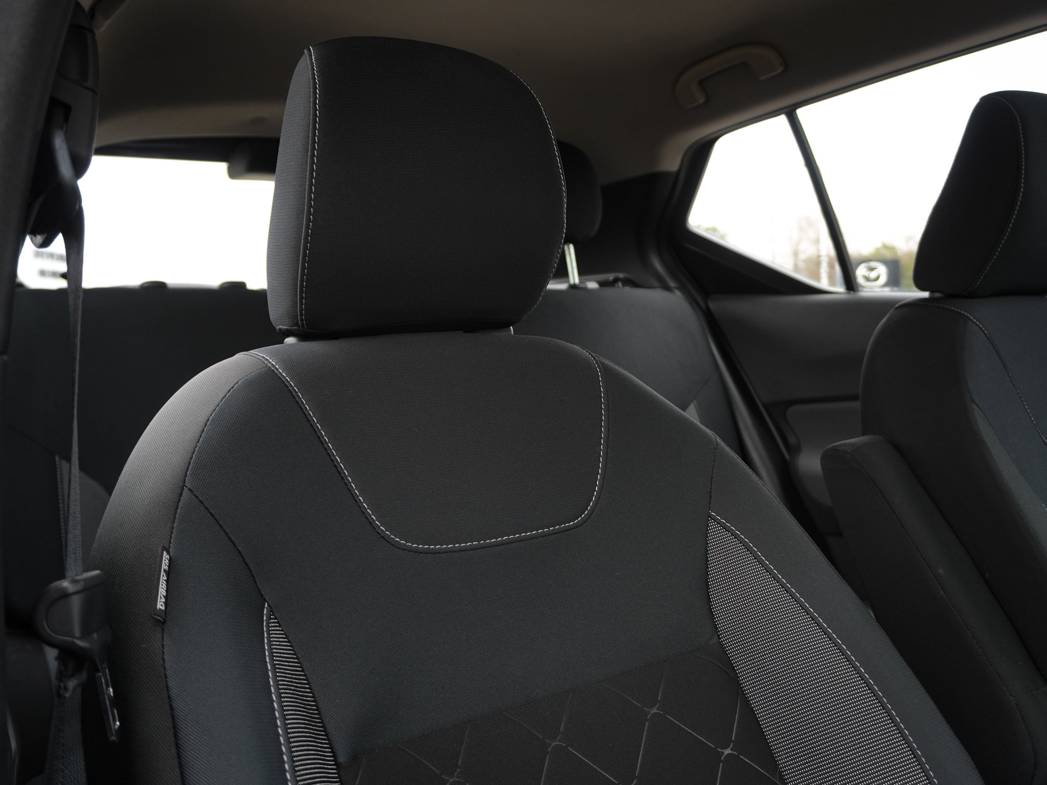 Used 2019 Nissan Kicks S image 31