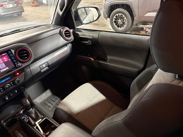 Certified 2021 Toyota Tacoma TRD Off-Road image 23