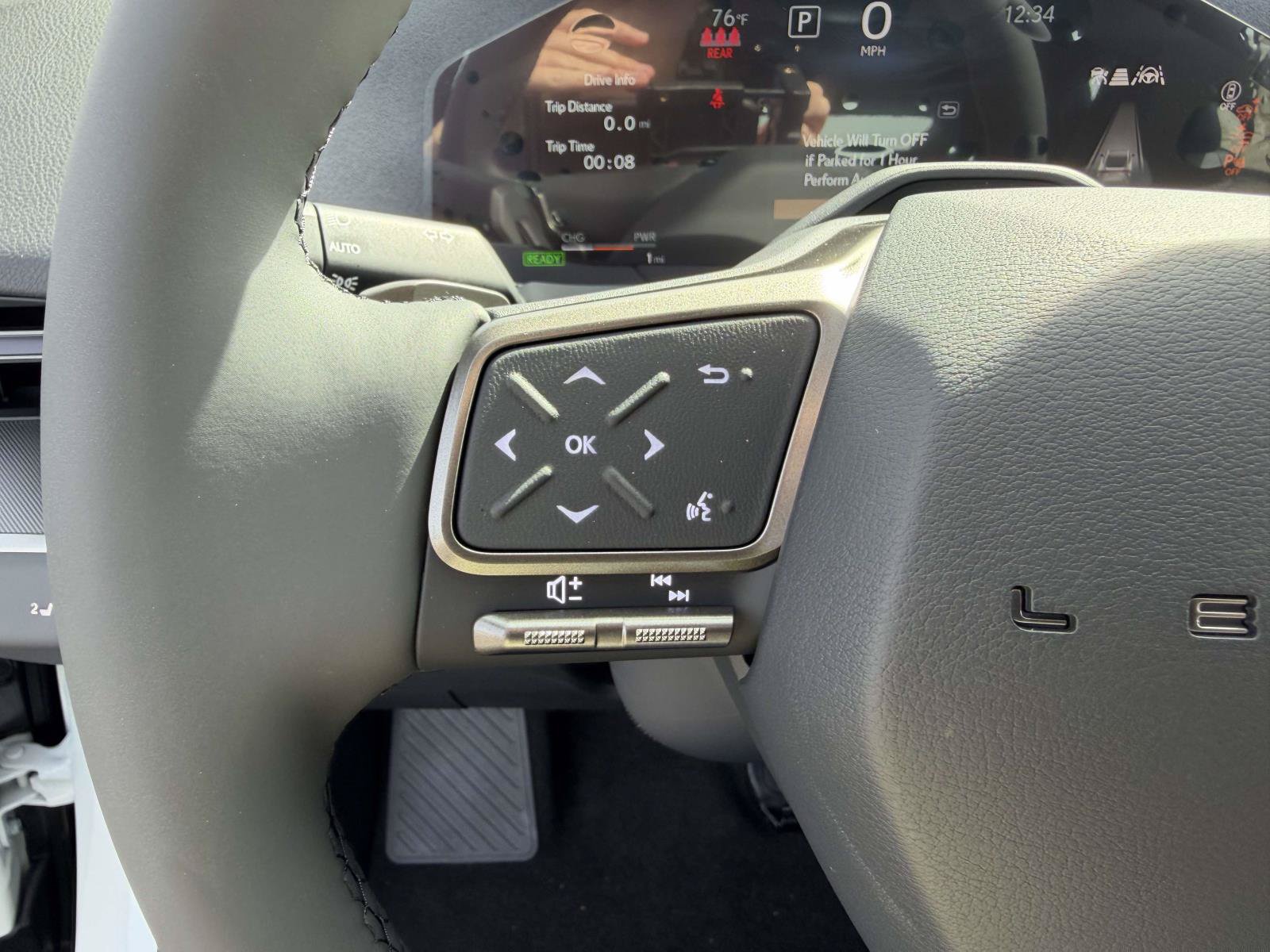 New 2026 Lexus ES 500e AWD/4WD image 18