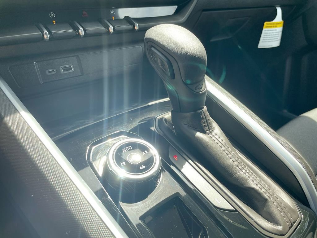 Used 2025 Chevrolet Colorado Trail Boss image 65