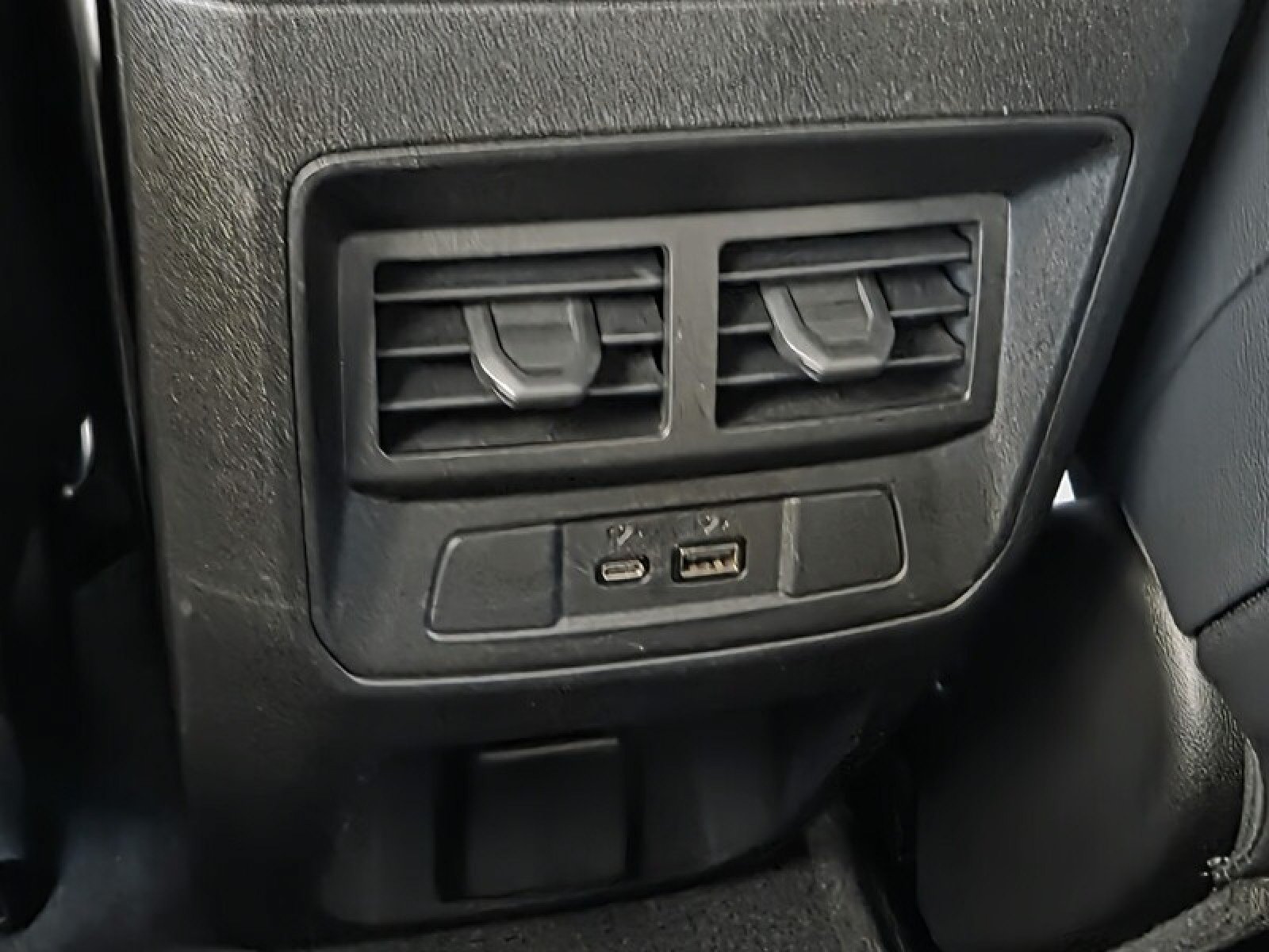 Used 2024 GMC Canyon AT4 w/ Canyon Safety Plus Package AWD/4WD image 15