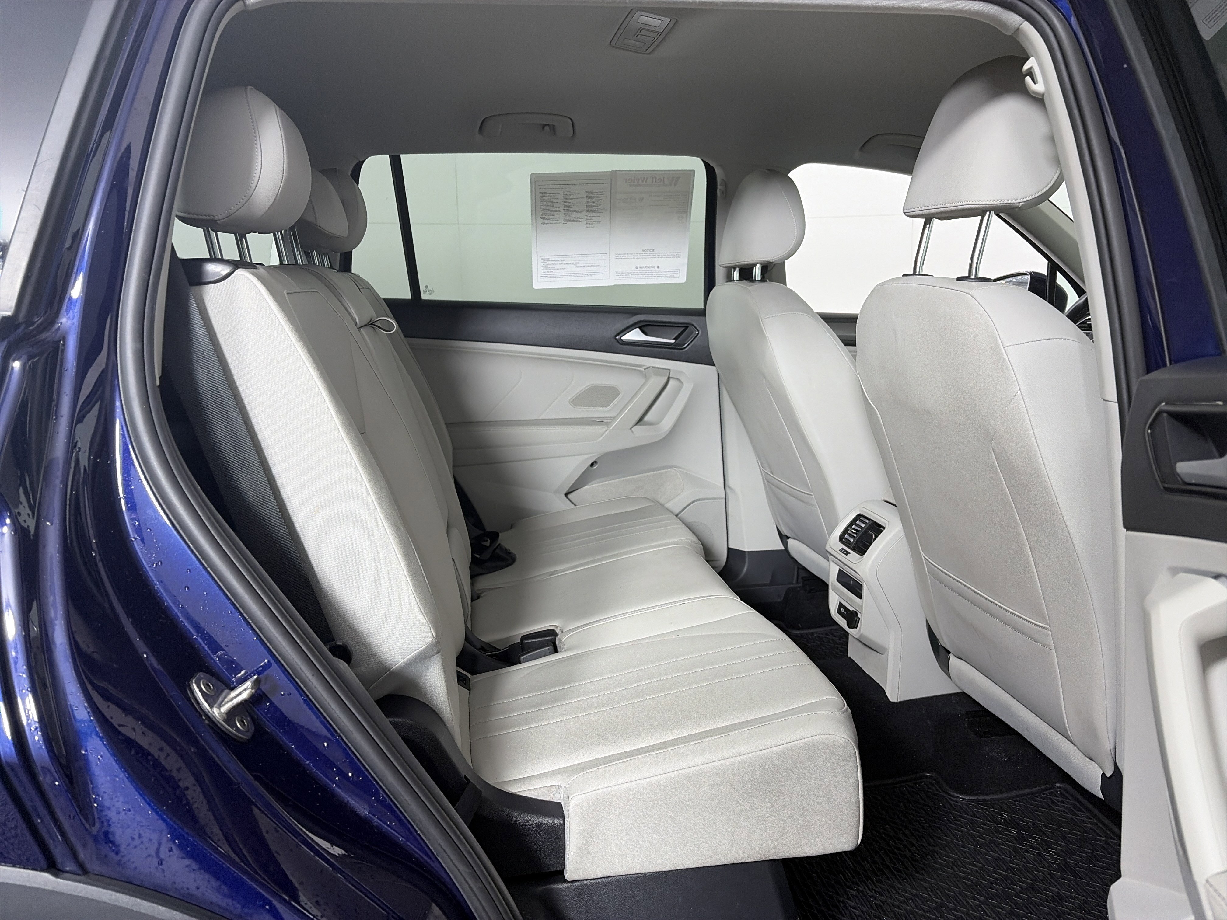 Used 2022 Volkswagen Tiguan SE image 40