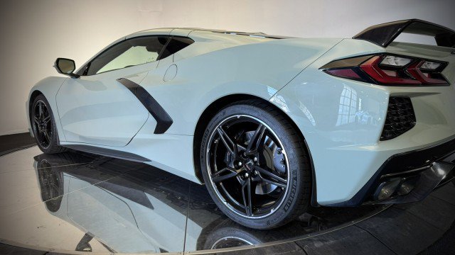 Used 2024 Chevrolet Corvette Stingray Premium Cpe w/ Z51 Performance Package RWD image 26