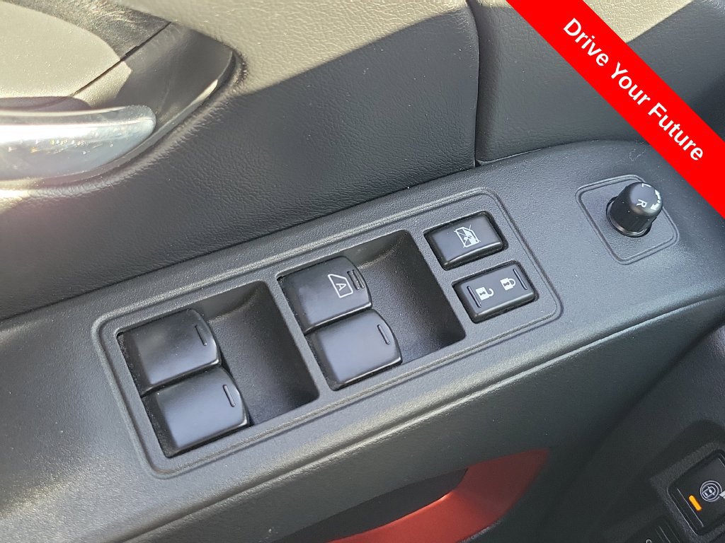 Used 2025 Nissan Frontier Pro-X RWD image 16