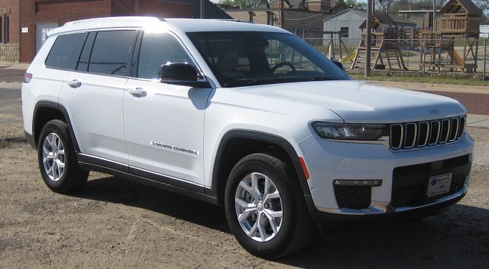 Used 2023 Jeep Grand Cherokee L Limited w/ Luxury Tech Group II AWD/4WD image 7