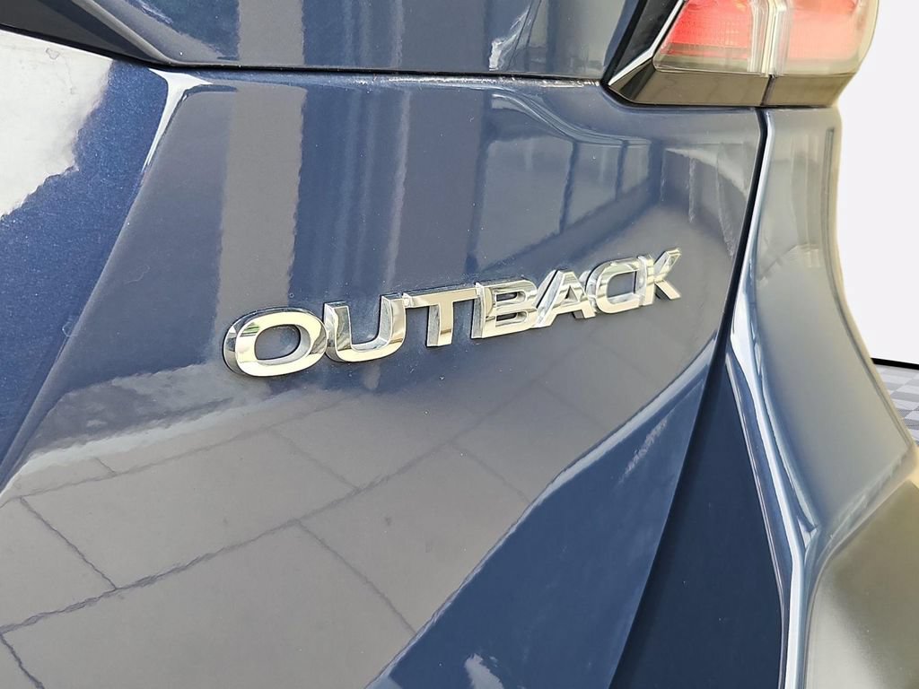 Used 2025 Subaru Outback Premium AWD/4WD image 26