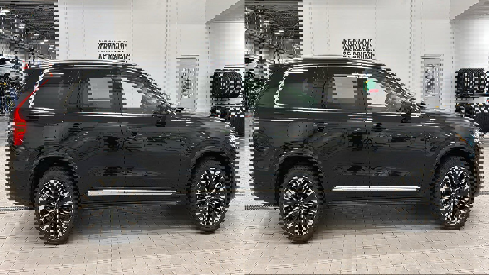 New 2026 Volvo XC90 B6 Plus w/ Protection Package Premier image 4