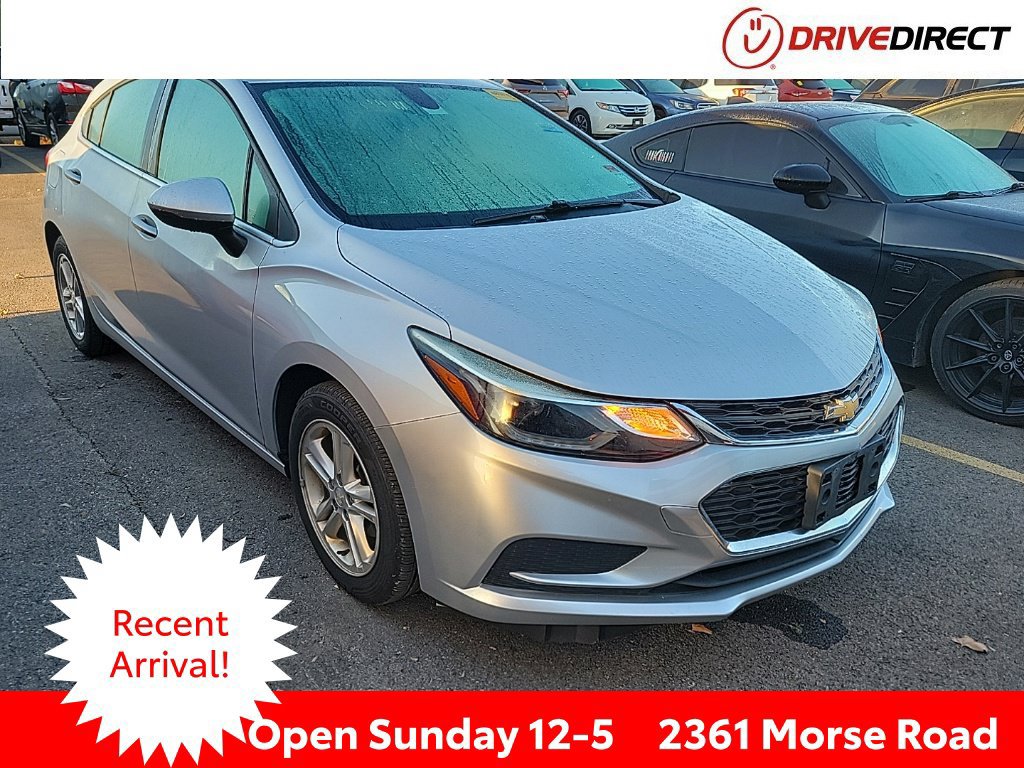 Used 2017 Chevrolet Cruze LT w/ Convenience Package FWD image 1