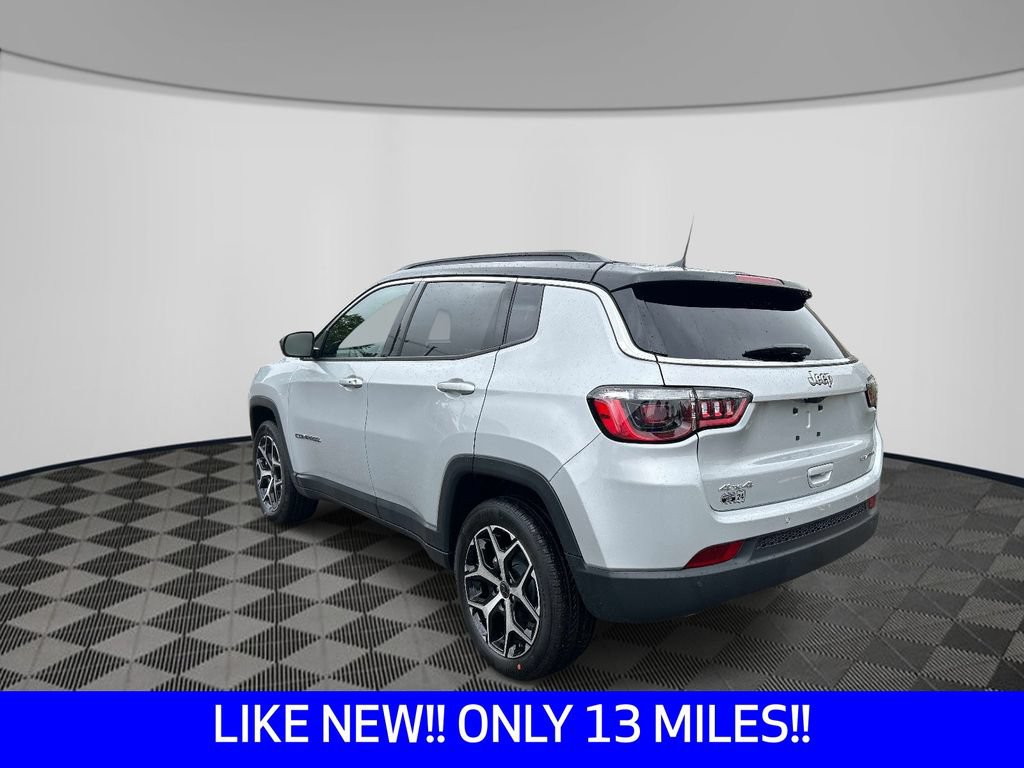 Certified 2026 Jeep Compass Limited AWD/4WD image 3