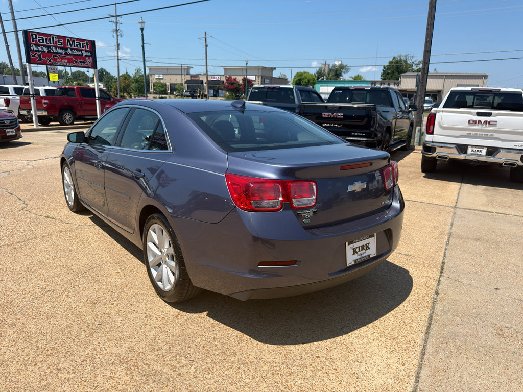 Used 2015 Chevrolet Malibu LT w/ Leather Package FWD image 3