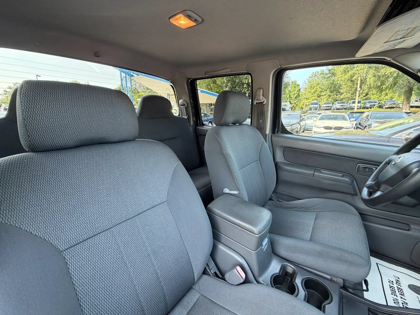 Used 2003 Nissan Frontier XE AWD/4WD image 25