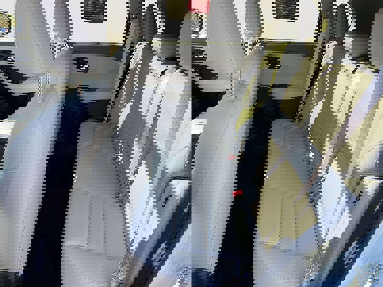 Certified 2025 Nissan Rogue SL w/ Tech Package image 11