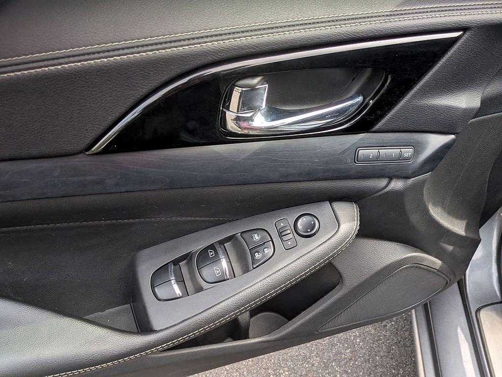 Used 2023 Nissan Maxima Platinum w/ Sport Mat Group FWD image 10