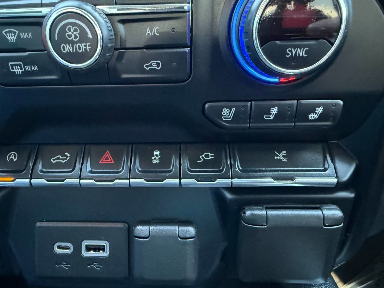 Used 2021 Chevrolet Silverado 1500 LTZ w/ LTZ Premium Package image 52