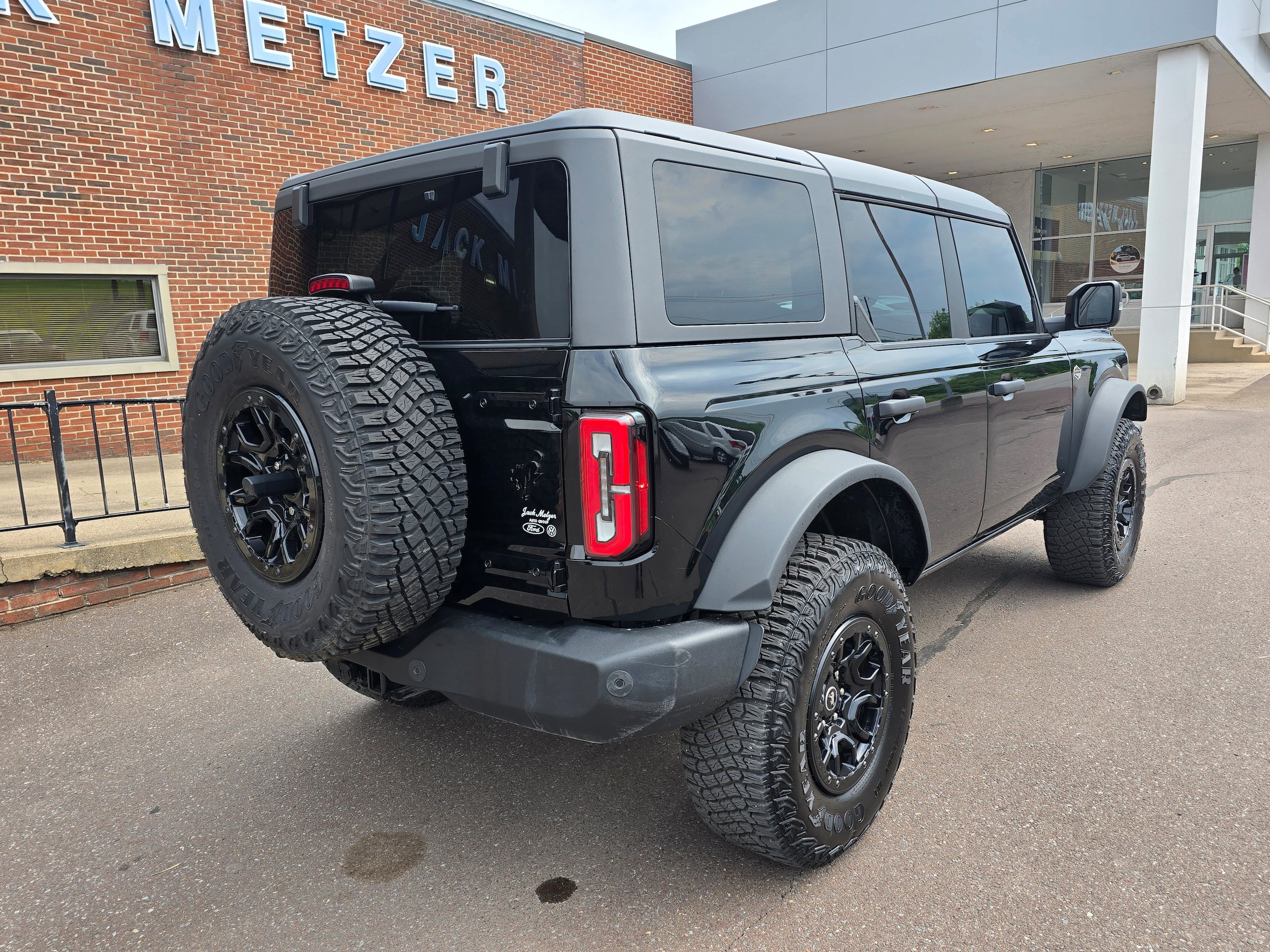 Used 2023 Ford Bronco Wildtrak AWD/4WD image 7