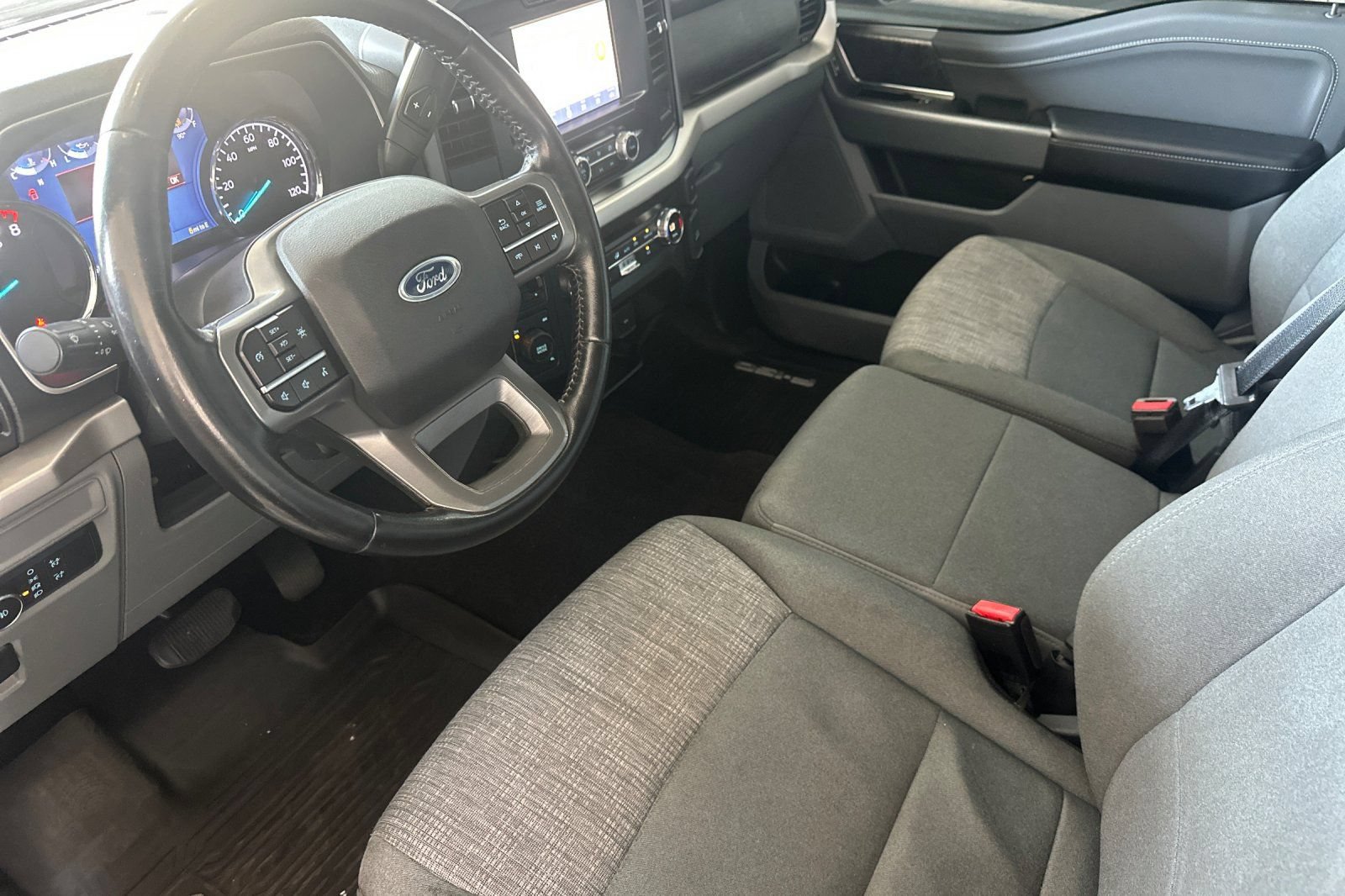Used 2021 Ford F150 XLT w/ Equipment Group 301A Mid AWD/4WD image 9