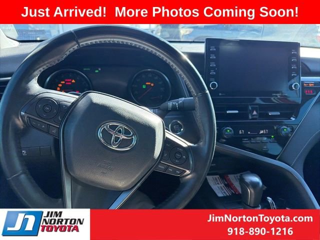 Used 2022 Toyota Camry XSE image 14