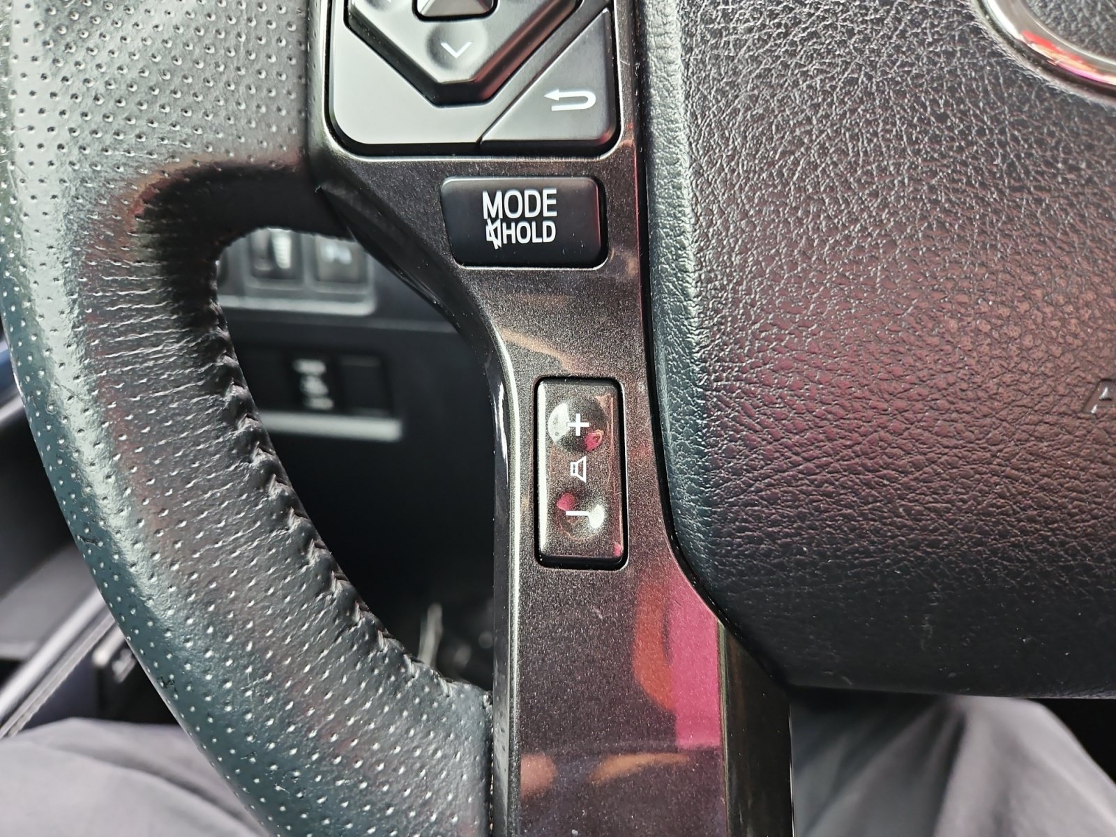 Used 2019 Toyota 4Runner Limited AWD/4WD image 28