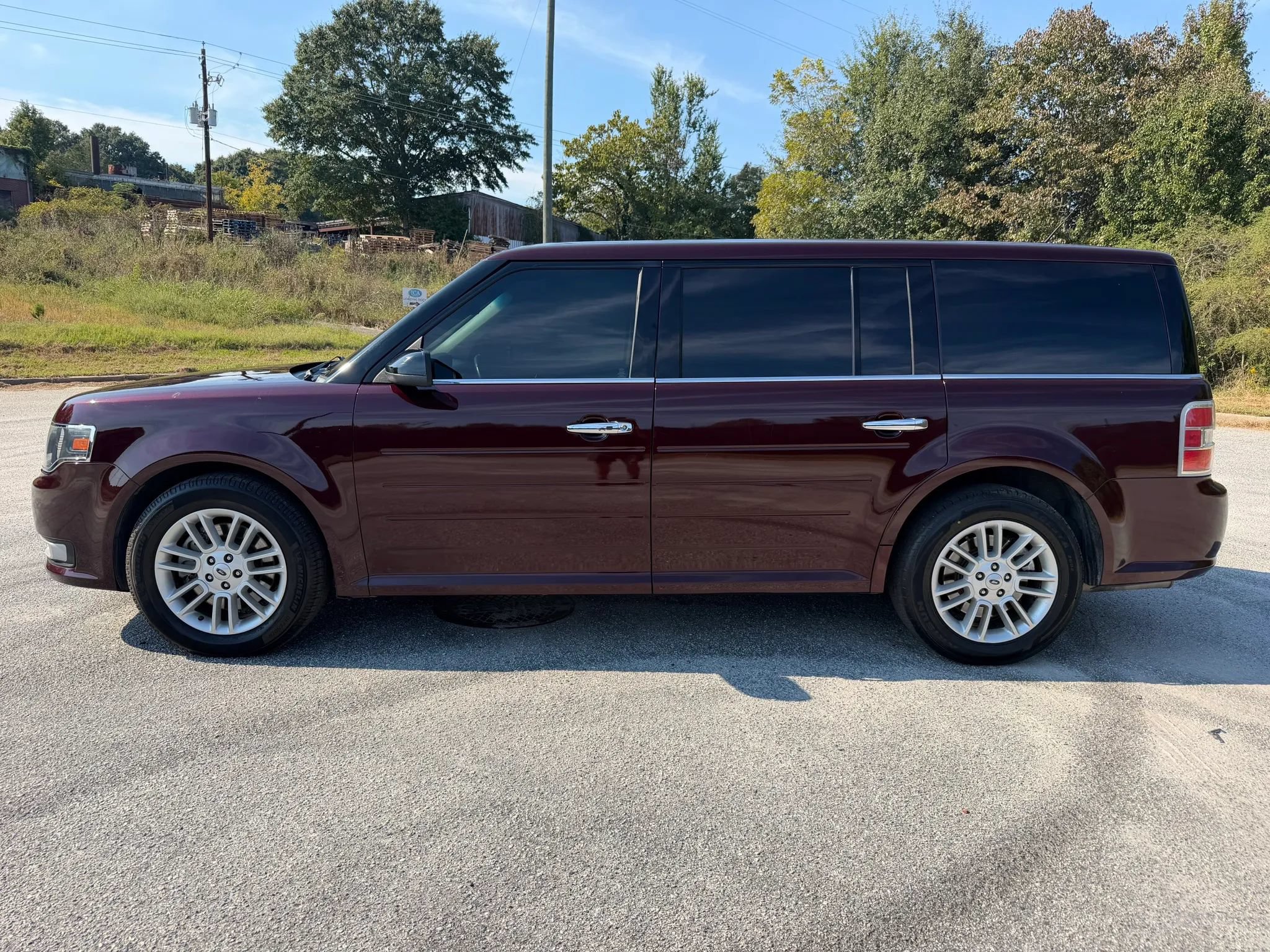 Used 2018 Ford Flex SEL w/ Class III Trailer Tow Package FWD image 2