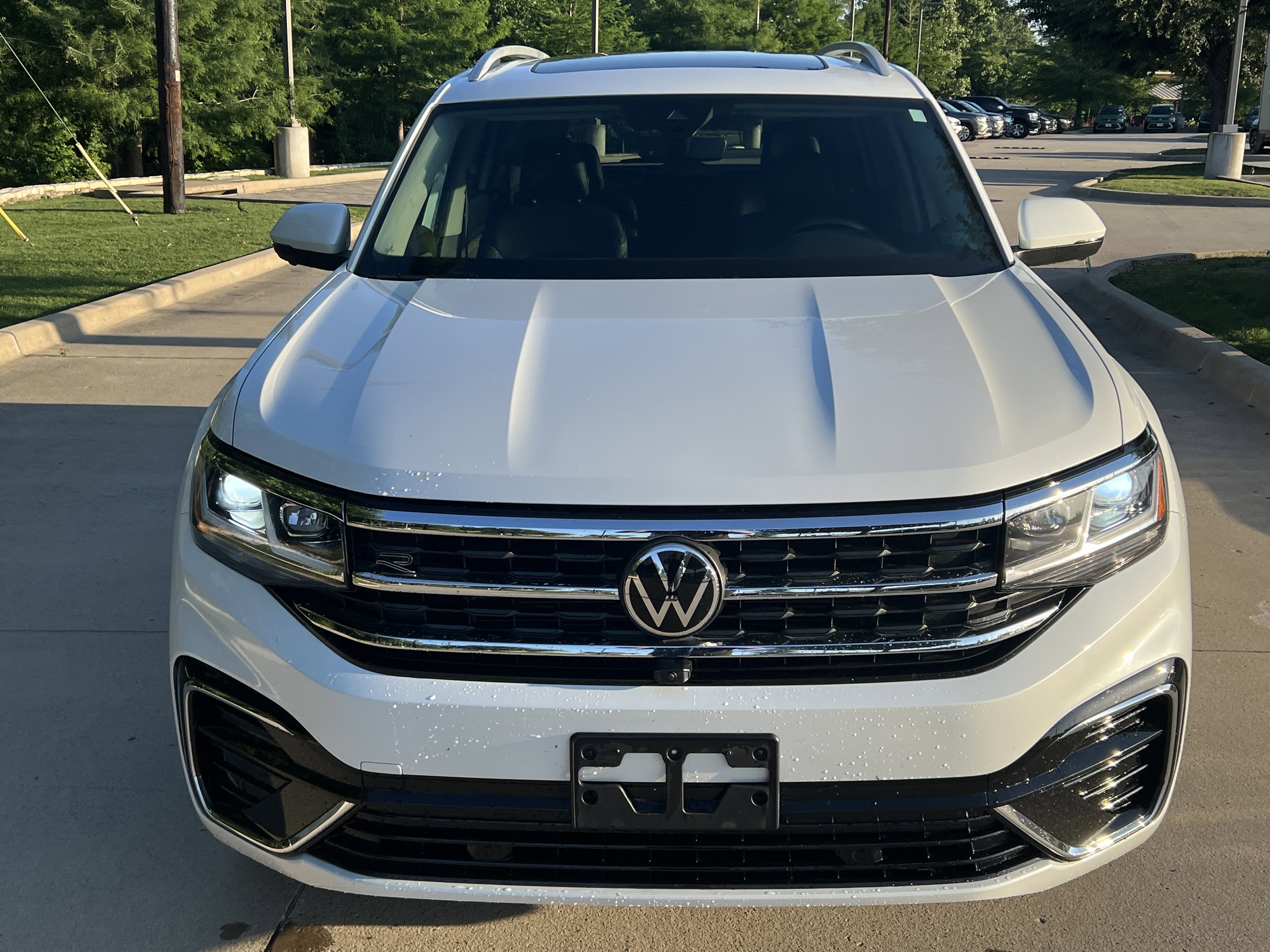 Used 2022 Volkswagen Atlas SEL Premium AWD/4WD image 3