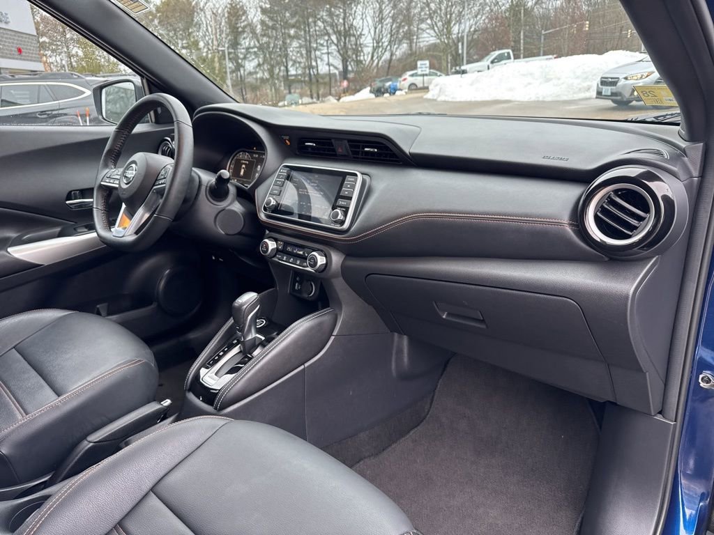 Used 2019 Nissan Kicks SR image 10