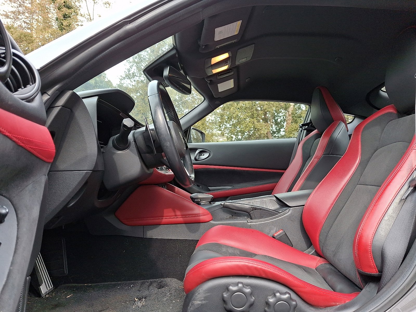Certified 2023 Nissan Z w/ Floor Mat Package (L93) image 12