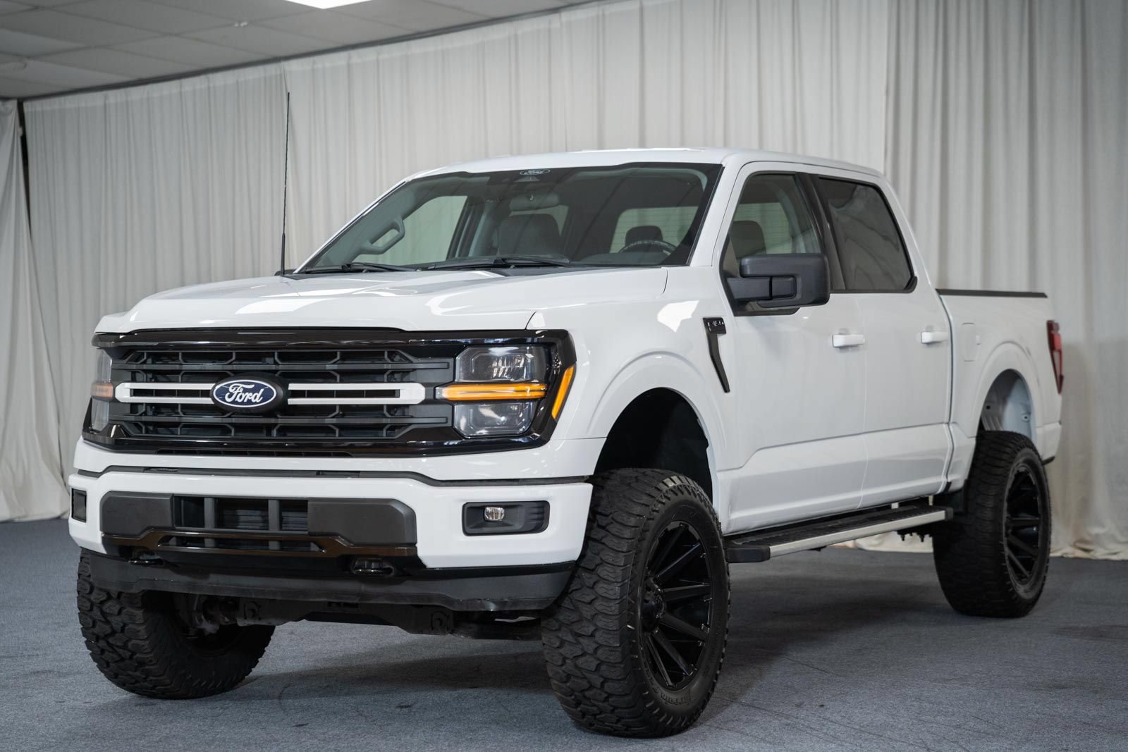 Used 2025 Ford F150 XLT w/ Equipment Group 301A Standard AWD/4WD image 3