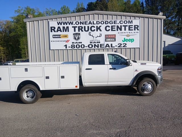 New 2026 RAM 5500 Tradesman w/ Chrome Appearance Group image 2