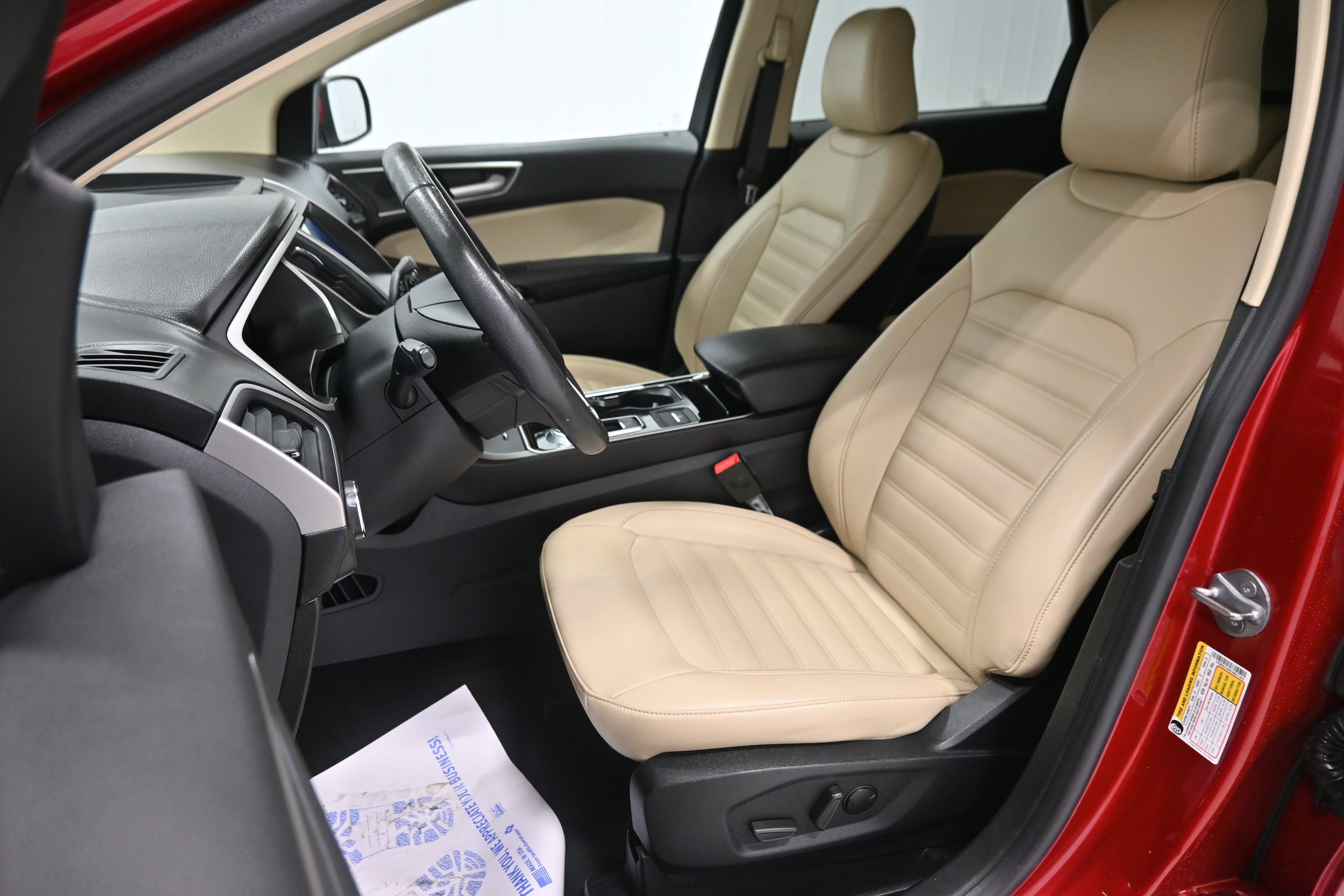 Used 2020 Ford Edge SEL w/ Cold Weather Package AWD/4WD image 6