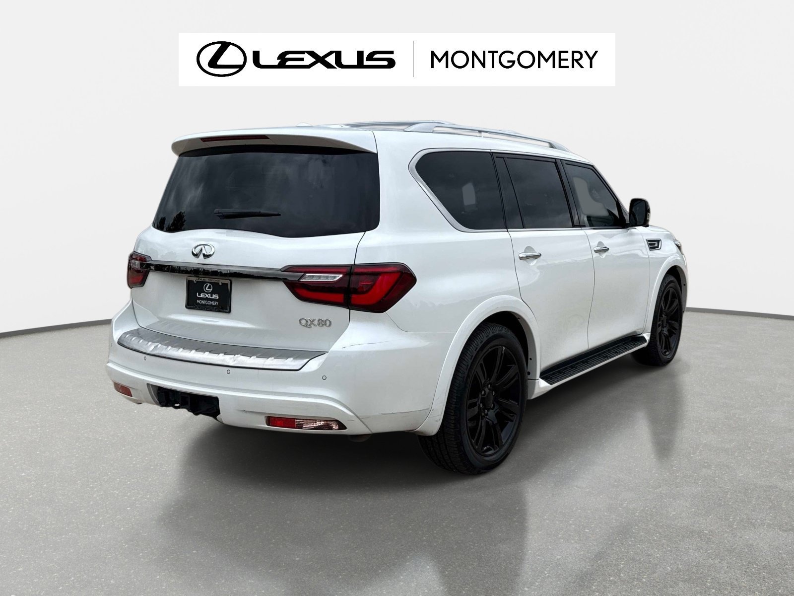 Used 2022 INFINITI QX80 Premium Select w/ Cargo Package RWD image 3