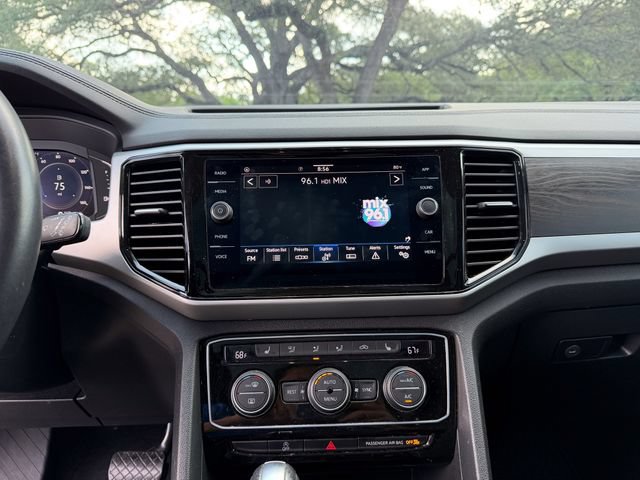 Used 2022 Volkswagen Atlas SE w/ Panoramic Sunroof Package FWD image 14