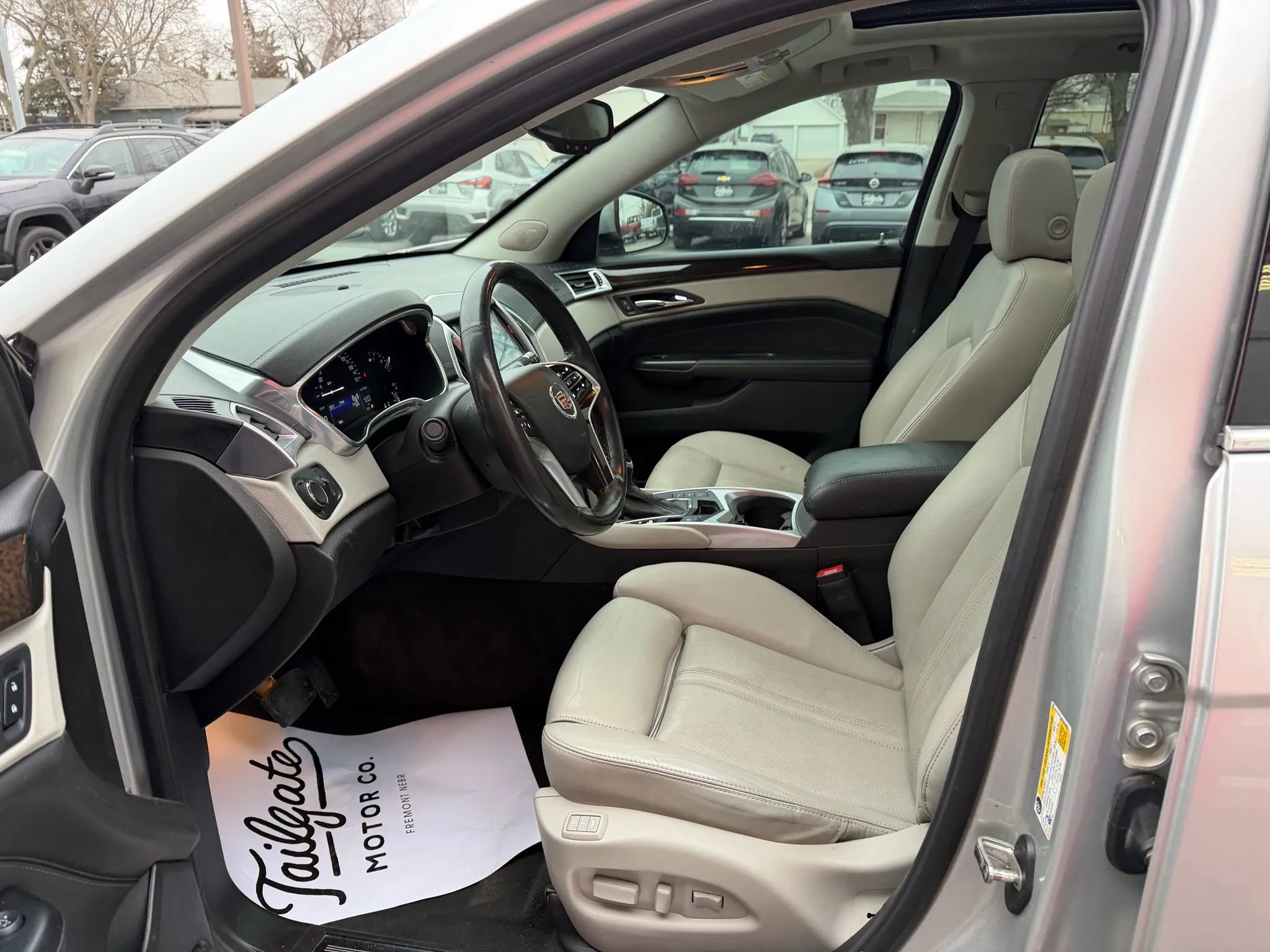 Used 2013 Cadillac SRX Luxury w/ Driver Awareness Package FWD image 10