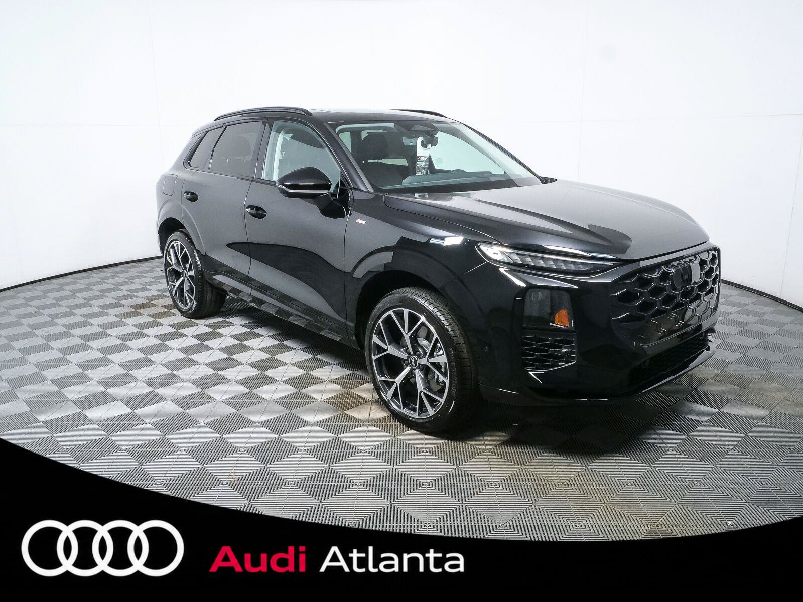 New 2026 Audi Q3 quattro 2.0T AWD/4WD image 1