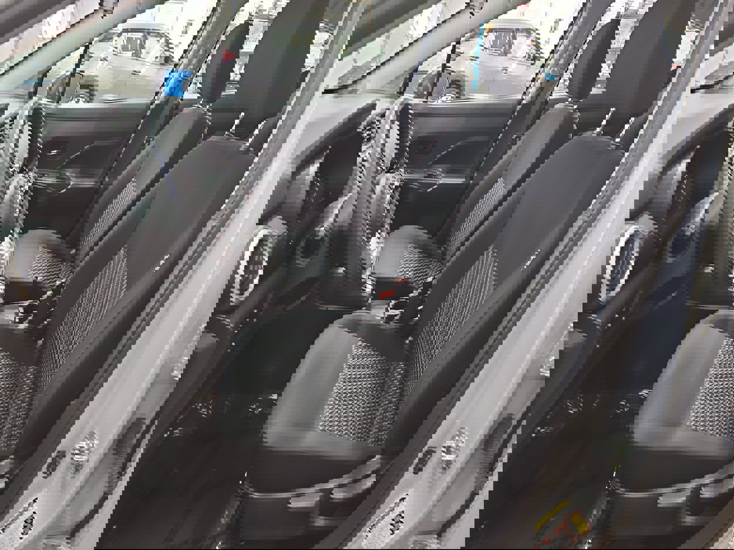 Used 2022 Nissan Versa S image 9