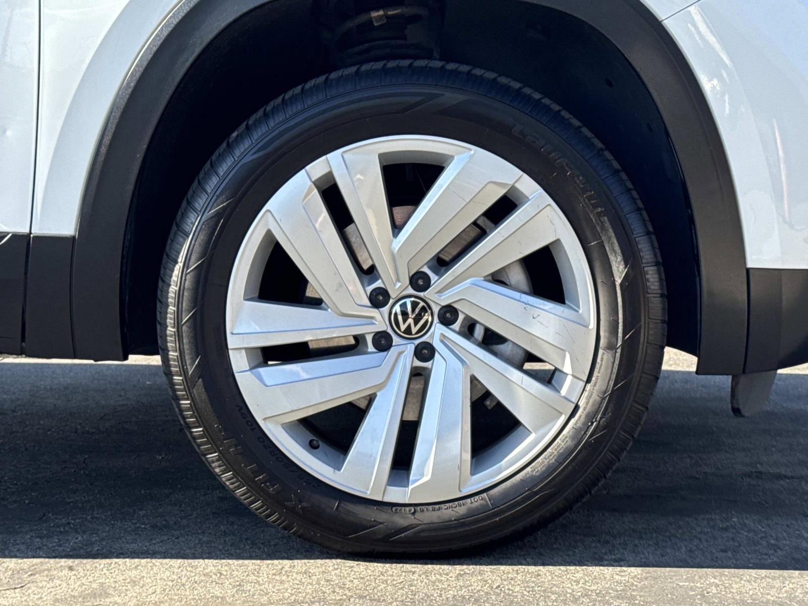 Used 2021 Volkswagen Atlas Cross Sport SE w/ Cross Sport MDO Package image 30