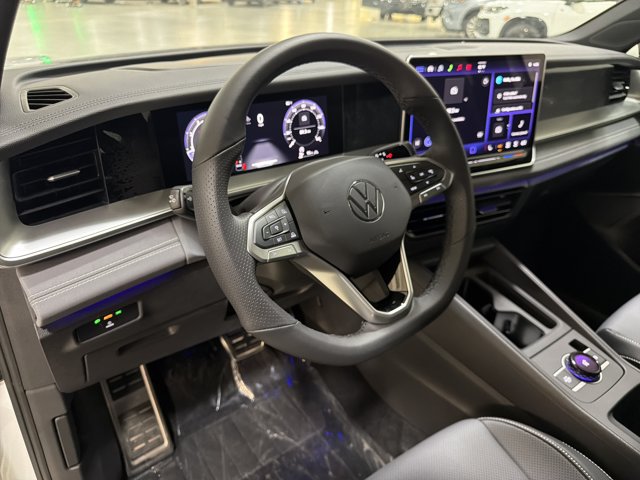 New 2026 Volkswagen Tiguan SE R-Line AWD/4WD image 15