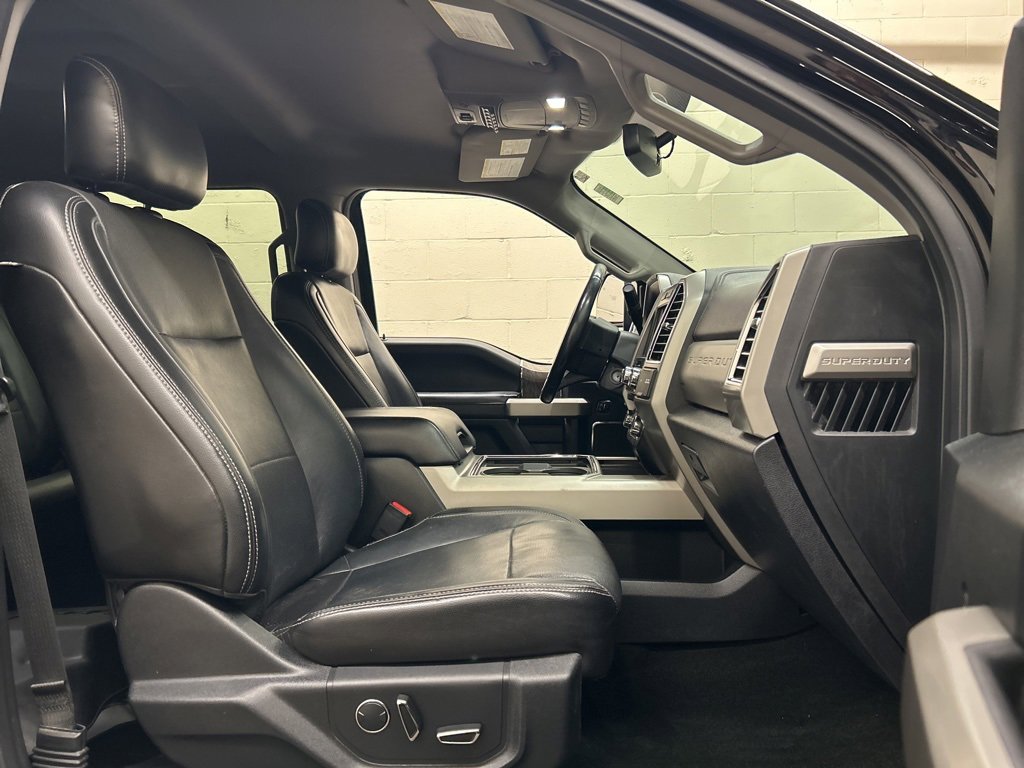 Used 2017 Ford F250 Lariat w/ Chrome Package image 10