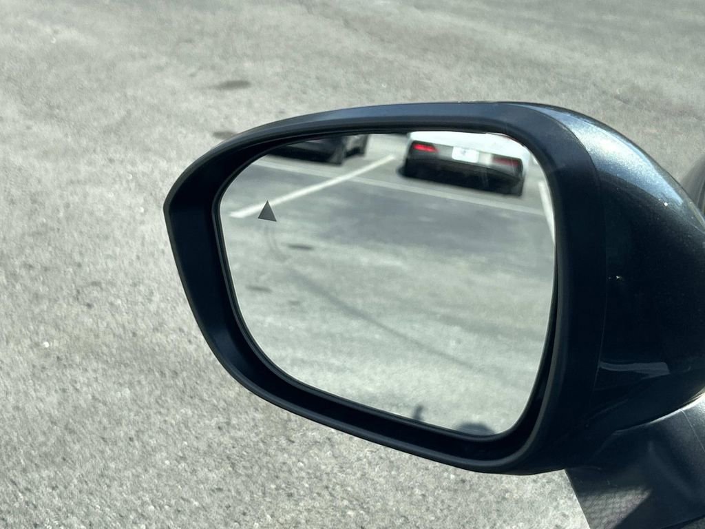 New 2026 Mitsubishi Outlander SEL image 15