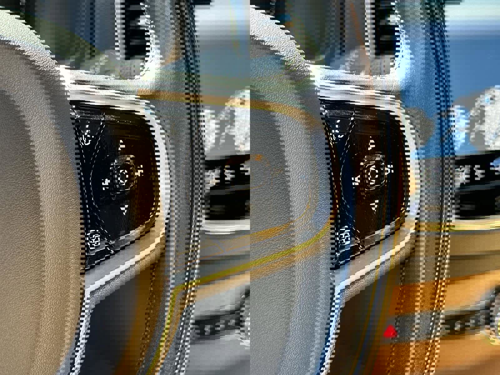 Used 2020 Volvo XC90 T8 Inscription image 25