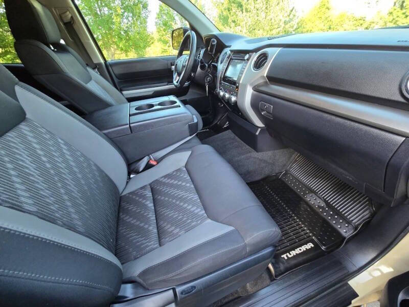 Used 2018 Toyota Tundra SR5 image 4