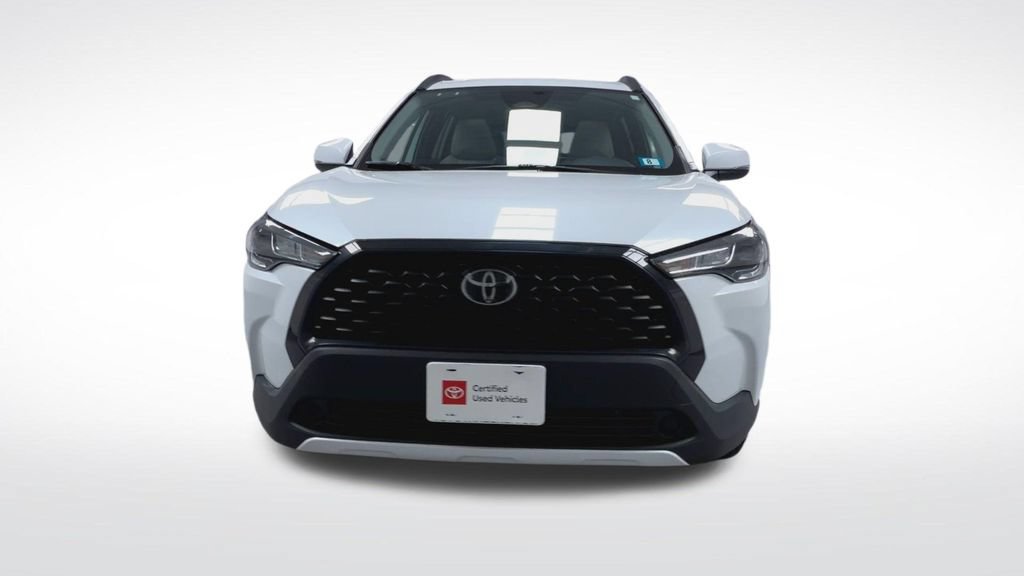Used 2023 Toyota Corolla Cross LE w/ Moonroof Package AWD/4WD image 3