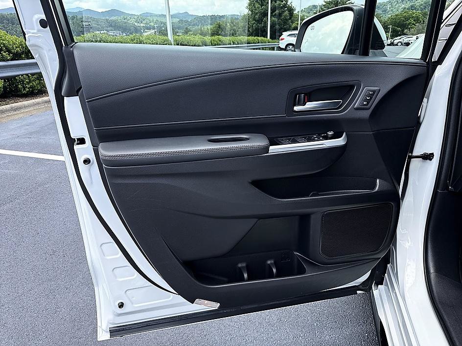 Certified 2026 Toyota Sienna Platinum AWD/4WD image 9
