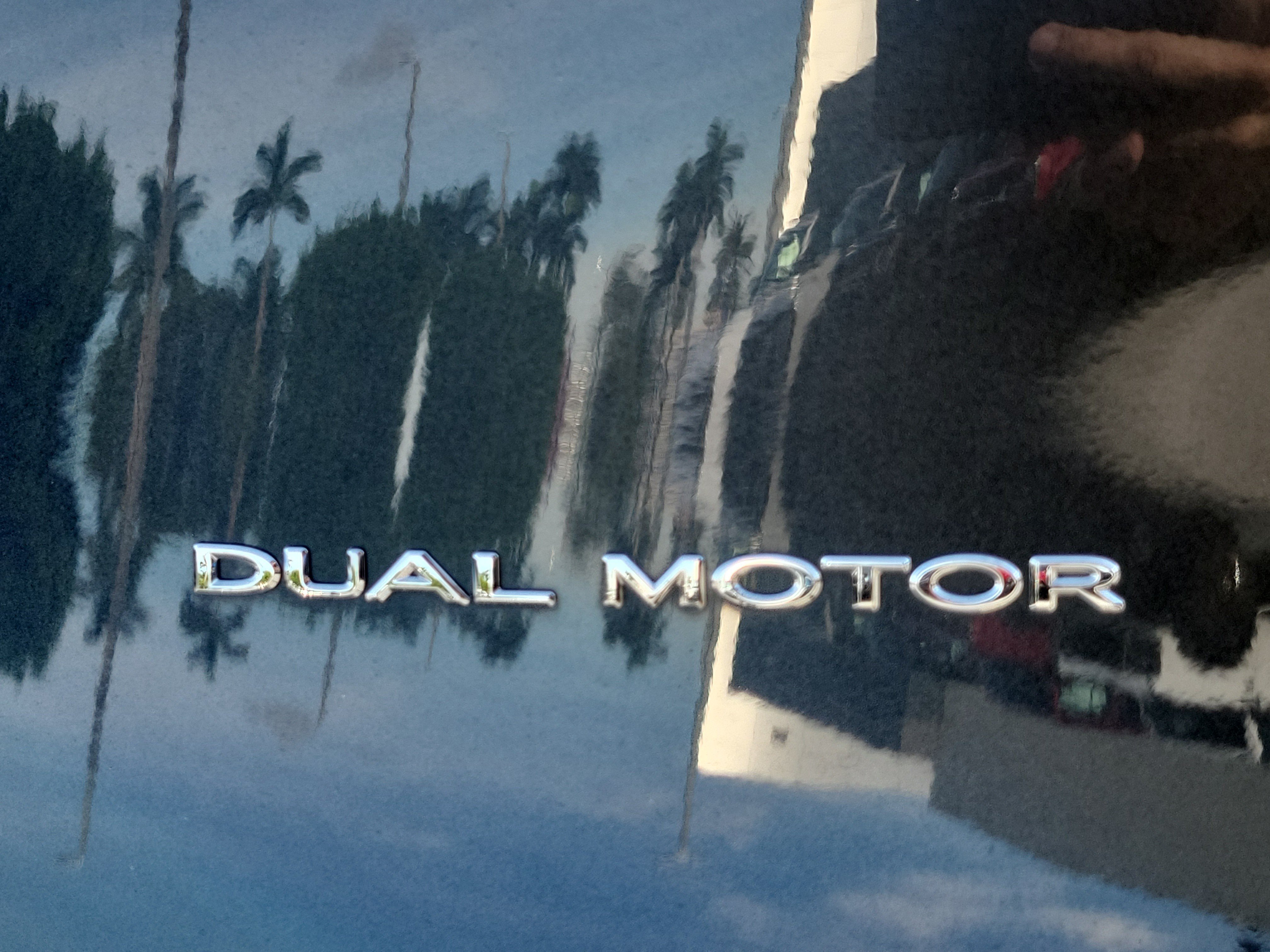 Used 2024 Tesla Model Y Long Range AWD/4WD image 11